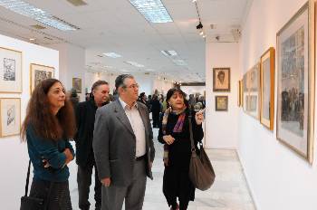 Ο Δημήτρης Κουτσούμπας ξεναγείται στην Εκθεση
