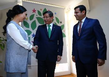 Οι επικεφαλής του HDP υποδέχονται τον Α. Νταβούτογλου