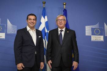 Το γεγονός ότι η «επιτυχία» της «αξιολόγησης» και η πλήρης εφαρμογή του αντιλαϊκού μνημονίου είναι ζητήματα αναπόσπαστα δεμένα, επιβεβαιώνει ο Ζ. Κ. Γιούνκερ