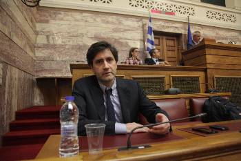 Ο Γ. Χουλιαράκης στη Βουλή. Είναι αλήθεια ότι ξεπερνούν κάθε προσδοκία ως πρόθυμοι για ολόπλευρη ενίσχυση του κεφαλαίου