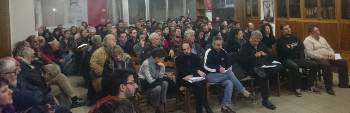 Στιγμιότυπο από τη μαζική σύσκεψη