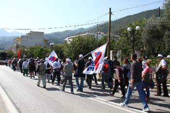 Η πορεία μπαίνει στα Νικολαίικα
