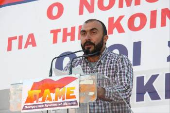 Ο Σ. Πουλικόγιαννης στο βήμα