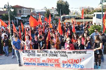 Από τη συγκέντρωση το απόγευμα του Σαββάτου στο κέντρο του Λαυρίου