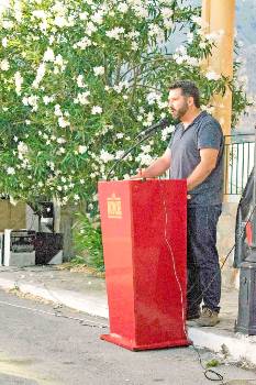 Ο Πάνος Καραγιώργος