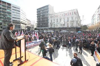 Στο βήμα ο Μ. Καραντούσας