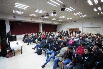 Από συγκέντρωση στην Καισαριανή με ομιλητή τον Θ. Χιώνη, μέλος του ΠΓ της ΚΕ του ΚΚΕ