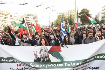 Από τη χτεσινή παράσταση διαμαρτυρίας