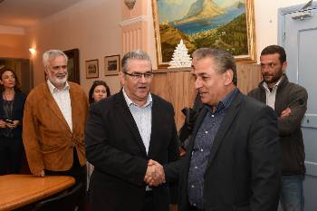 Από τη συνάντηση με τον δήμαρχο του νησιού