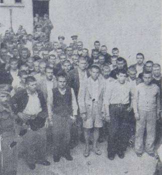 Μαχητές του ΔΣΕ στα Πιέρια οδηγούνται στο Εκτακτο Στρατοδικείο