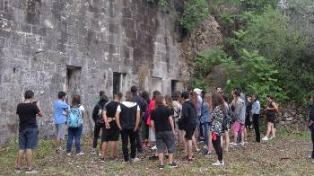 Από την ξενάγηση στο χώρο της απομόνωσης στο Βίδο