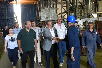 Με τους εργαζόμενους του Ναυπηγείου
