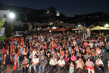 Από τη συγκέντρωση στον Εύδηλο Ικαρίας την Πέμπτη