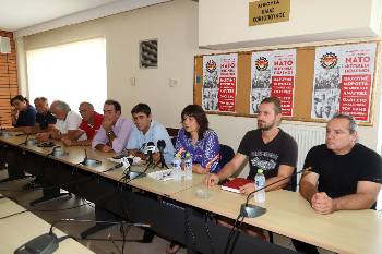 Από τη χτεσινή συνέντευξη Τύπου αγροτικών συλλόγων και ομοσπονδιών που συσπειρώνονται στην Πανελλαδική Επιτροπή των Μπλόκων
