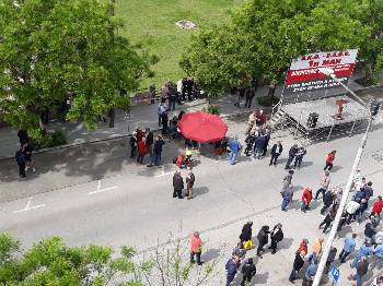Οι εργατοπατέρες της Θεσσαλονίκης δεν κουβάλησαν ούτε... το κορμί τους στην Πρωτομαγιάτικη «συγκέντρωση» που καλούσαν έξω από το Εργατικό Κέντρο