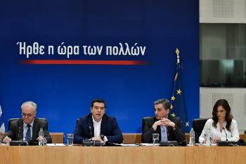 Η κυβέρνηση απέσπασε ένα ακόμα χειροκρότημα από το κεφάλαιο
