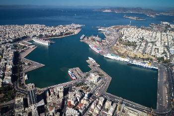 Ούτε οι επιχειρηματικοί όμιλοι στους οποίους έχουν παραδοθεί τα λιμάνια της χώρας έμειναν «παραπονεμένοι»...