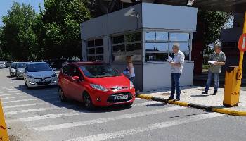 Εξορμήσεις σε εργοστάσια στη Θεσσαλονίκη