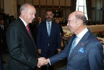 Από τη συνάντηση του Τούρκου Προέδρου Ρ. Τ. Ερντογάν με τον υπουργό Εμπορίου των ΗΠΑ, Γ. Ρος