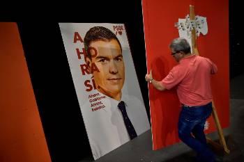 Με το σύνθημα «Τώρα κυβέρνηση» επιχειρεί να χειραγωγήσει λαϊκές δυνάμεις ο σοσιαλδημοκράτης Σάντσεθ, για λογαριασμό της αστικής τάξης