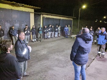Με 100% συμμετοχή των εργαζομένων ξεκίνησε από χτες τα χαράματα η απεργιακή κινητοποίηση