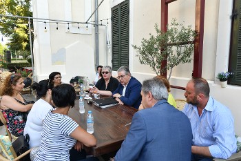 Με εργαζόμενους σε βρεφονηπιακούς σταθμούς