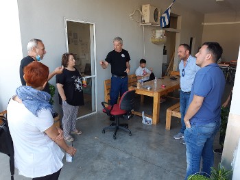 Από τη συζήτηση του βουλευτή του ΚΚΕ, Λ. Στολτίδη, με εργαζόμενους του νοσοκομείου
