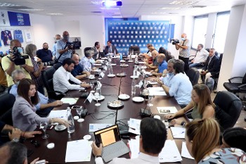 Οι κίνδυνοι για τα κέρδη οδήγησαν τα μέλη της Super League 1 στο να απορρίψουν τα όποια σχέδια αναδιάρθρωσης