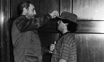 Η πρώτη συνάντηση των δύο ανδρών έγινε το 1987 αποτελώντας την αρχή μιας μακρόχρονης δυνατής φιλίας