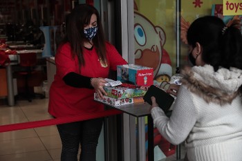 Εργασιακή ανασφάλεια, εντατικοποίηση και ακόμα χειρότερες συνθήκες δουλειάς για τους εμποροϋπαλλήλους