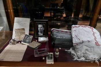 Από τα αντικείμενα των εκτελεσμένων που φιλοξενούνται στο Μουσείο Εθνικής Αντίστασης στην Καισαριανή