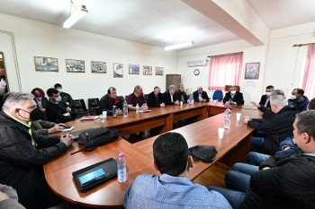 Από τη συνάντηση του Δ. Κουτσούμπα, ΓΓ της ΚΕ του ΚΚΕ, με φορείς της περιοχής τον περασμένο Απρίλη