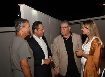Ο Δ. Κουτσούμπας συνομίλησε με συντελεστές της συναυλίας