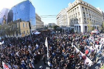 Από τη μεγάλη συγκέντρωση στα Προπύλαια