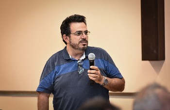 Λευτέρης Αβραμιδης