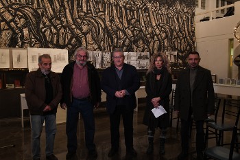 Ο Δ. Κουτσούμπας με τους δημιουργούς και την Κ. Παπαϊωάννου