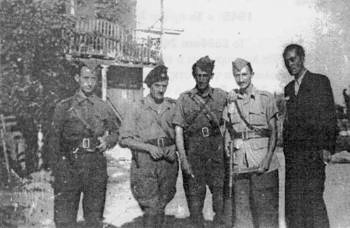 Μαχητές του ΕΛΑΣ στο Περιστέρι