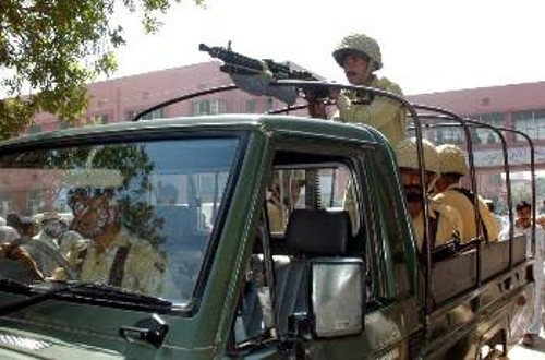 Ο στρατός εκλήθη χτες στο Μουλτάν, για να «επαναφέρει την τάξη» και όλες οι θρησκευτικές συγκεντρώσεις απαγορεύτηκαν, μετά το νέο μακελειό