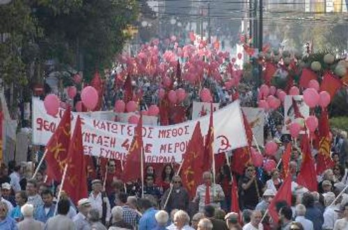 Δυναμική η παρουσία της Κομματικής Οργάνωσης Πειραιά στο πανελλαδικό συλλαλητήριο του κόμματος τον περασμένο Οκτώβρη