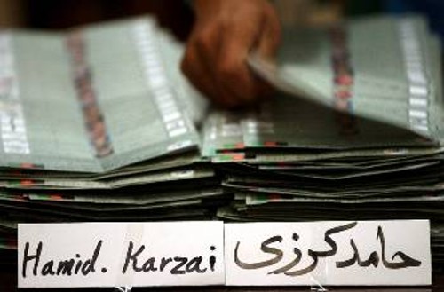 Καταμέτρηση με προαποφασισμένο αποτέλεσμα: οι άνθρωποι του Χάμιντ Καρζάι δηλώνουν ότι «δε θα χρειαστεί δεύτερος γύρος» στις «εκλογές» που έγιναν στο υπό κατοχή Αφγανιστάν