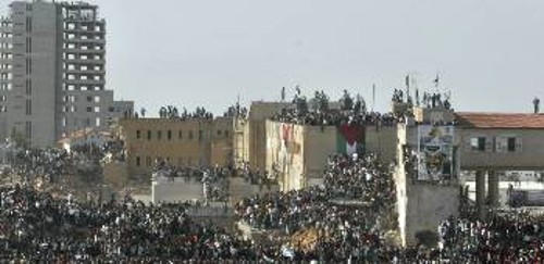 Από την ημέρα που το πλήθος των Παλαιστινίων αποχαιρέτησε τον Γ.Αραφάτ στη Ραμάλα