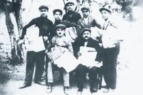 Εργάτες -κομμουνιστές σε εξόρμηση για ενίσχυση του «Ριζοσπάστη» (1928)