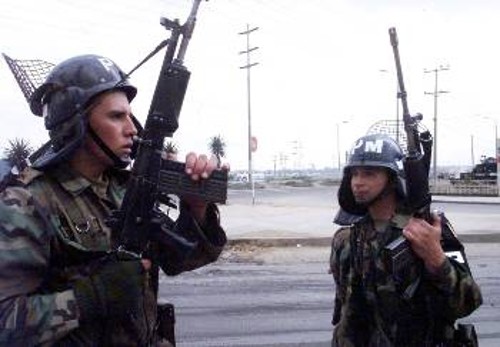 Οι ένοπλες δυνάμεις της Κολομβίας «αξιοποιούνται», μεταξύ άλλων, και για τη βίαιη καταστολή των διεκδικήσεων των εργαζομένων