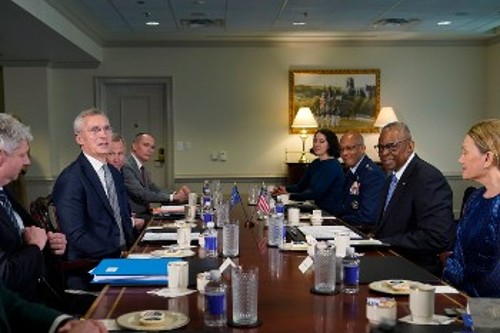Από τη χτεσινή συνάντηση του γγ του ΝΑΤΟ με τον Αμερικανό υπουργό Αμυνας στην Ουάσιγκτον