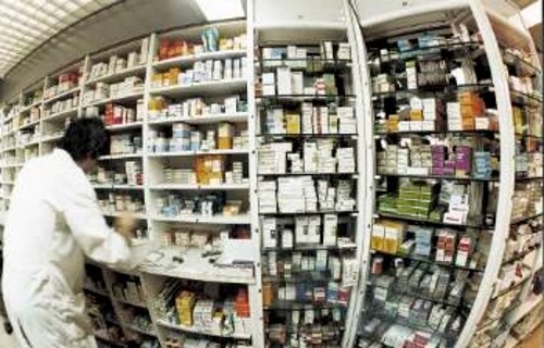 Παρά τις αντίθετες διαβεβαιώσεις, οι αποφάσεις της κυβέρνησης θα σημάνουν νέες αυξήσεις στα φάρμακα