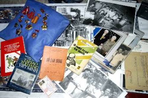 Πλούσιο σε υλικό και αναμνήσεις το αρχείο του Ελληνα αγωνιστή που πολέμησε στο Βιετνάμ