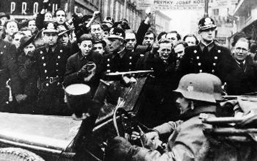Χιτλερικοί στους δρόμους της Πράγας (1939)