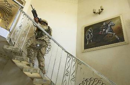 Ερευνα Αμερικανών στρατιωτών σε σπίτι κοντά στα συριακά σύνορα