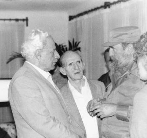 Από συνάντηση του Χαρ.Φλωράκη με τον ηγέτη της Κούβας Φιντέλ Κάστρο