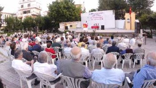Αποψη από τη συγκέντρωση διαμαρτυρίας για ολυμπιακά ακίνητα και περιβάλλον που οργάνωσε η Αχτίδα Νοτιανατολικών Συνοικιών του ΚΚΕ στο Ελληνικό